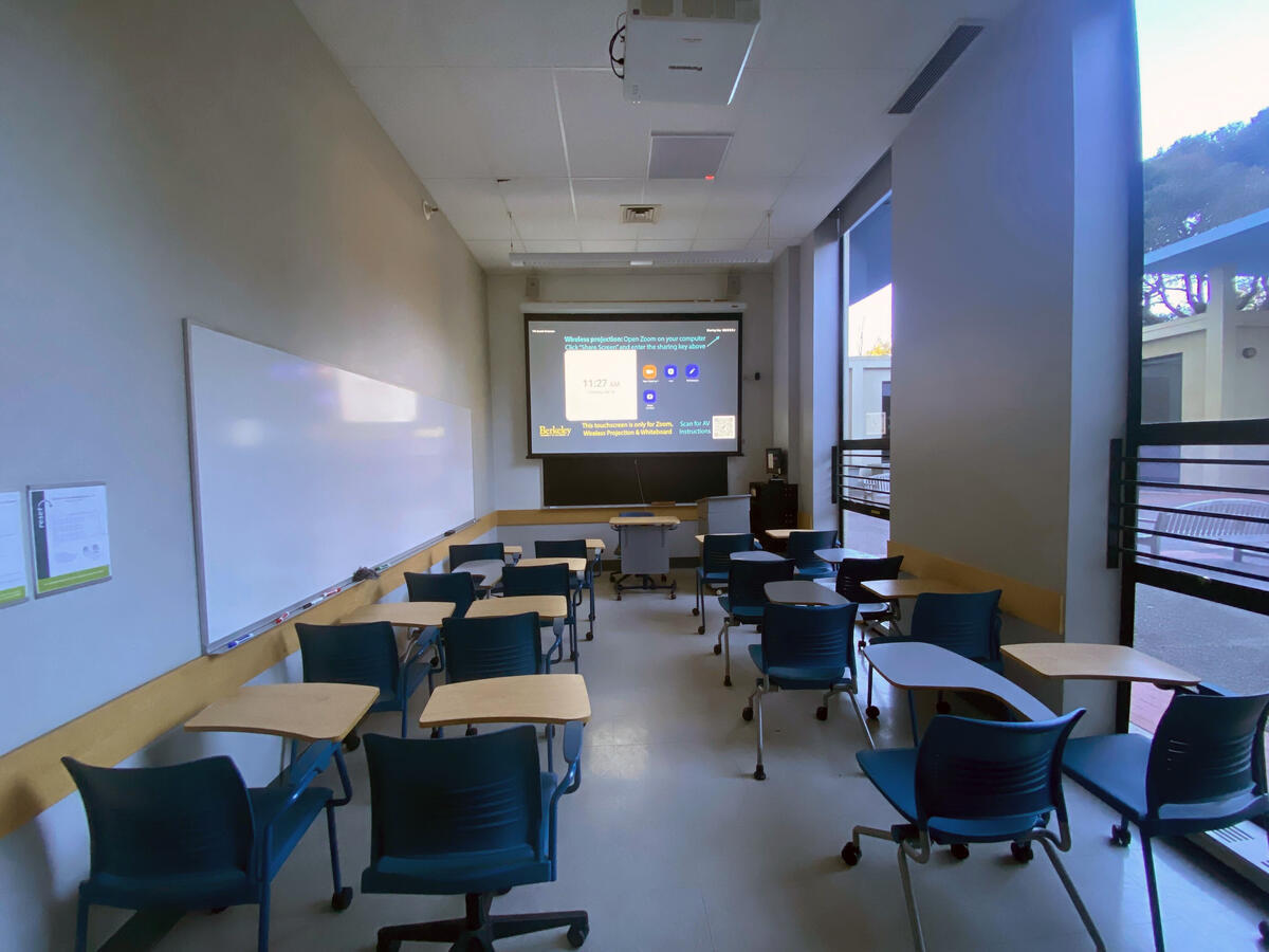 Social Sciences 115 classroom