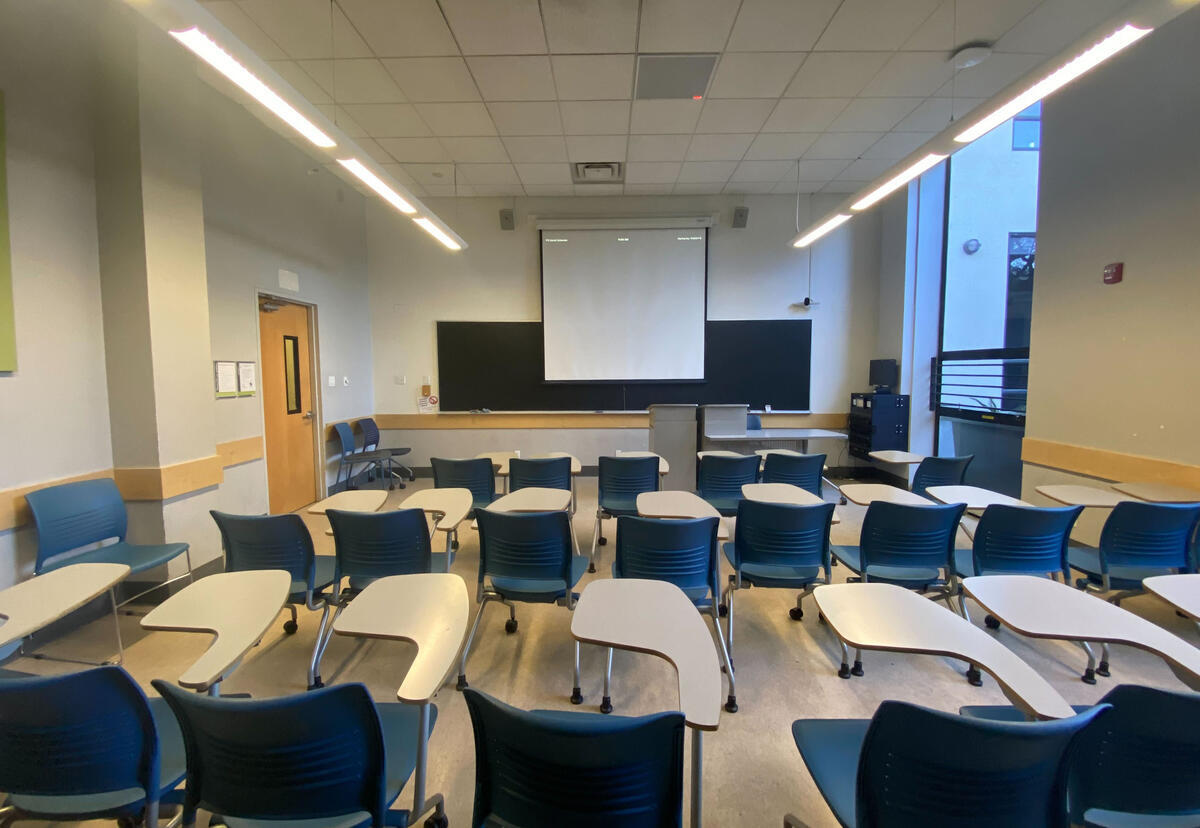 Social Sciences 175 classroom